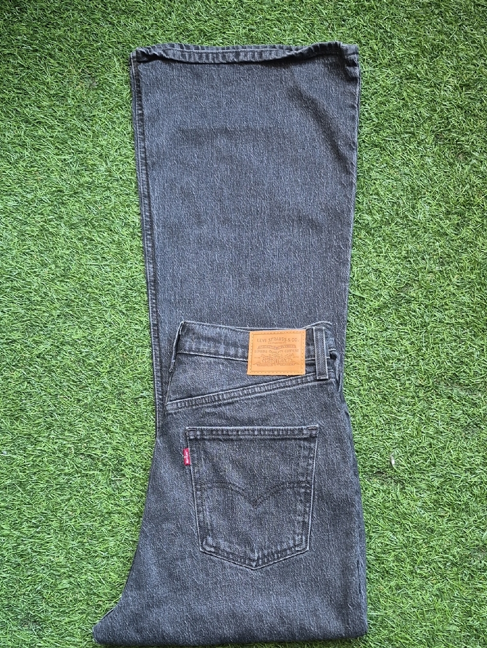 LEVIS-  7OS HIGH FLARE CHARCOAL DENIM - Picture 7 of 10